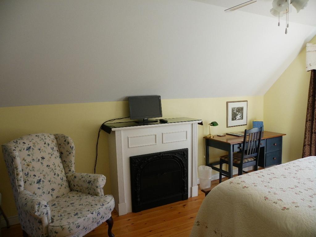The Colonel'S In Bed And Breakfast Fredericton Camera foto