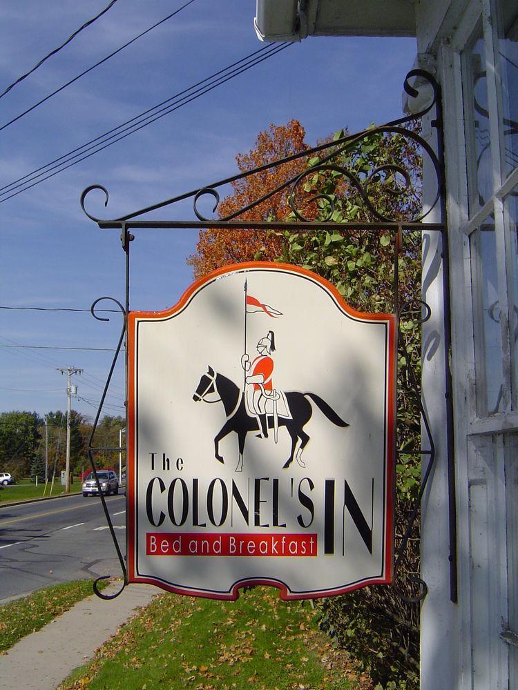 The Colonel'S In Bed And Breakfast Fredericton Esterno foto