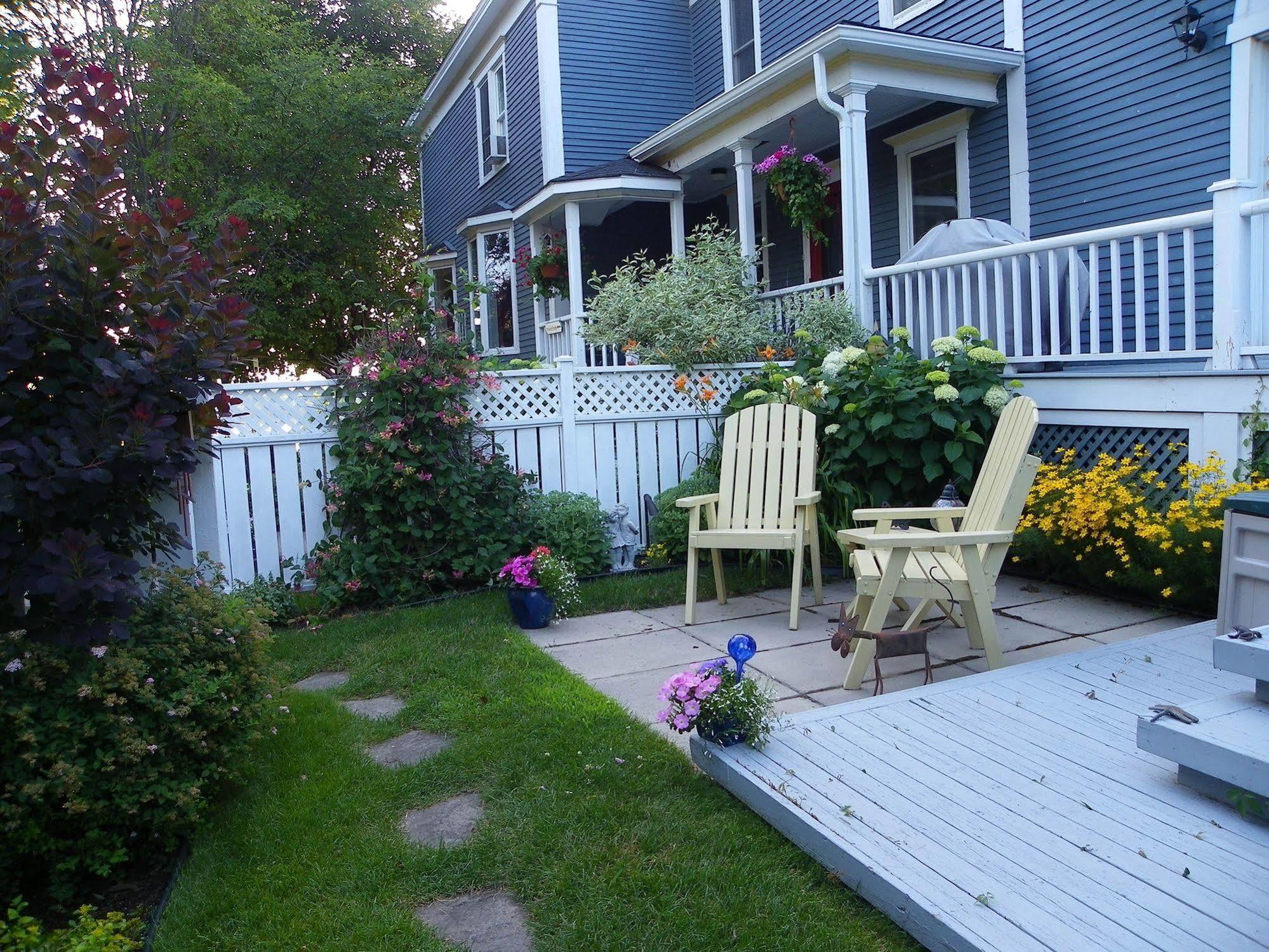The Colonel'S In Bed And Breakfast Fredericton Esterno foto