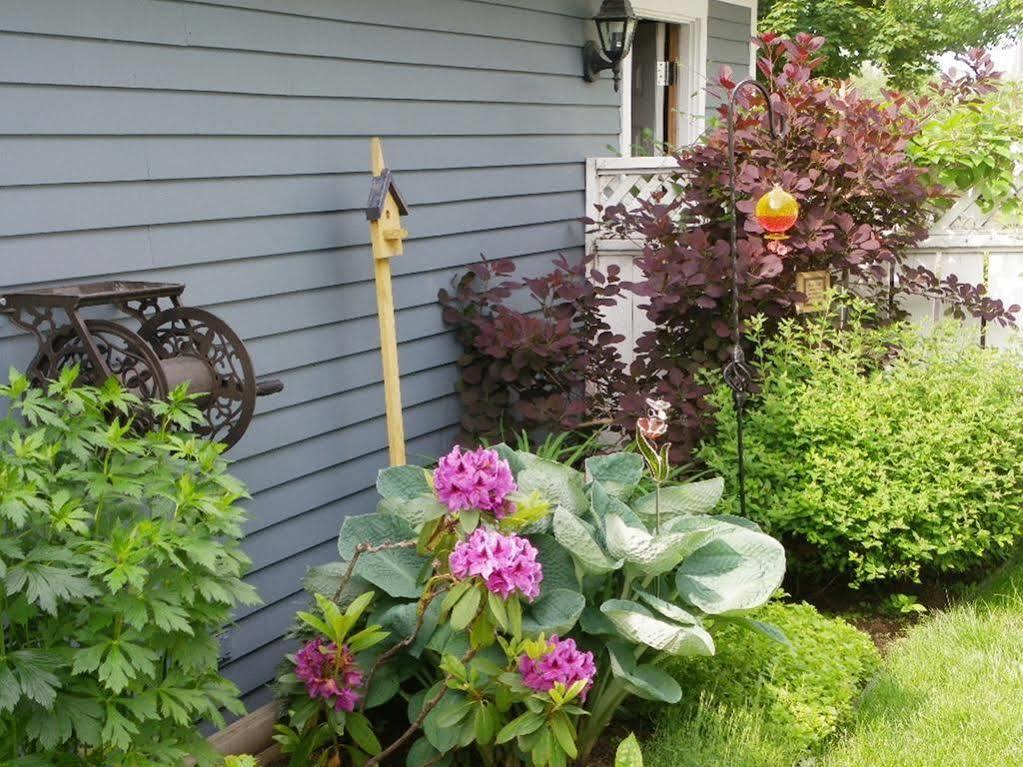 The Colonel'S In Bed And Breakfast Fredericton Esterno foto